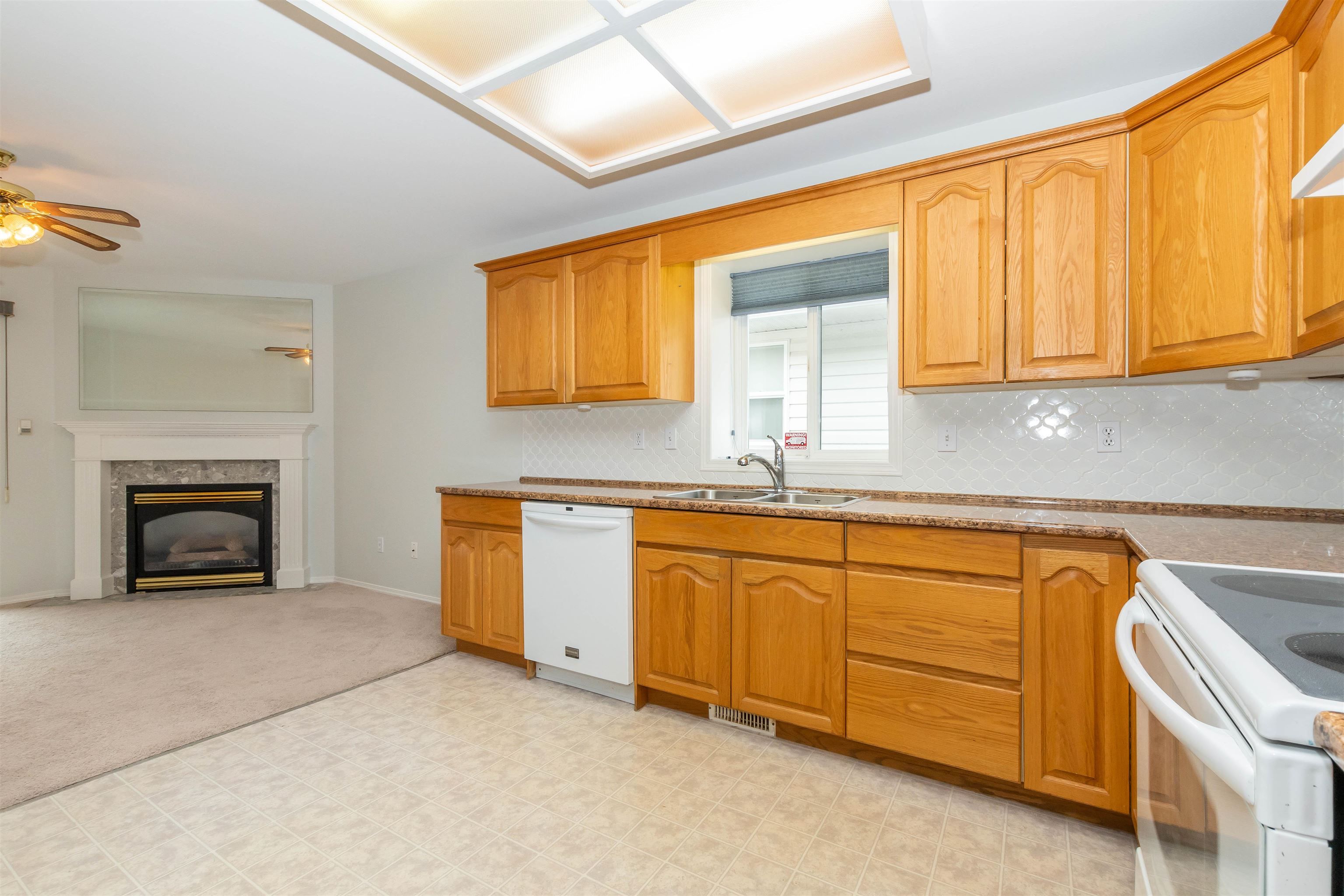 Photo 10: Photos: 41 46485 AIRPORT Road in Chilliwack: H911 House for sale : MLS®# R2716266