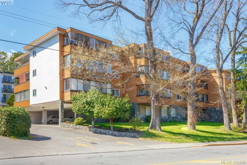 FEATURED LISTING: 209 - 726 Lampson St VICTORIA