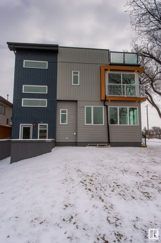Photo 2: 7810 98A Avenue in Edmonton: Zone 19 House Half Duplex for sale : MLS®# E4378828