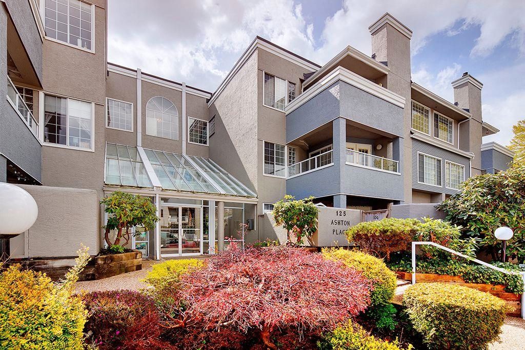 Main Photo: 102 125 W 18TH Street in North Vancouver: Central Lonsdale Condo for sale in "Ashton Place" : MLS®# R2678054