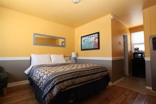 Photo 7: 14 rooms Motel for sale Southern Alberta: Business with Property for sale