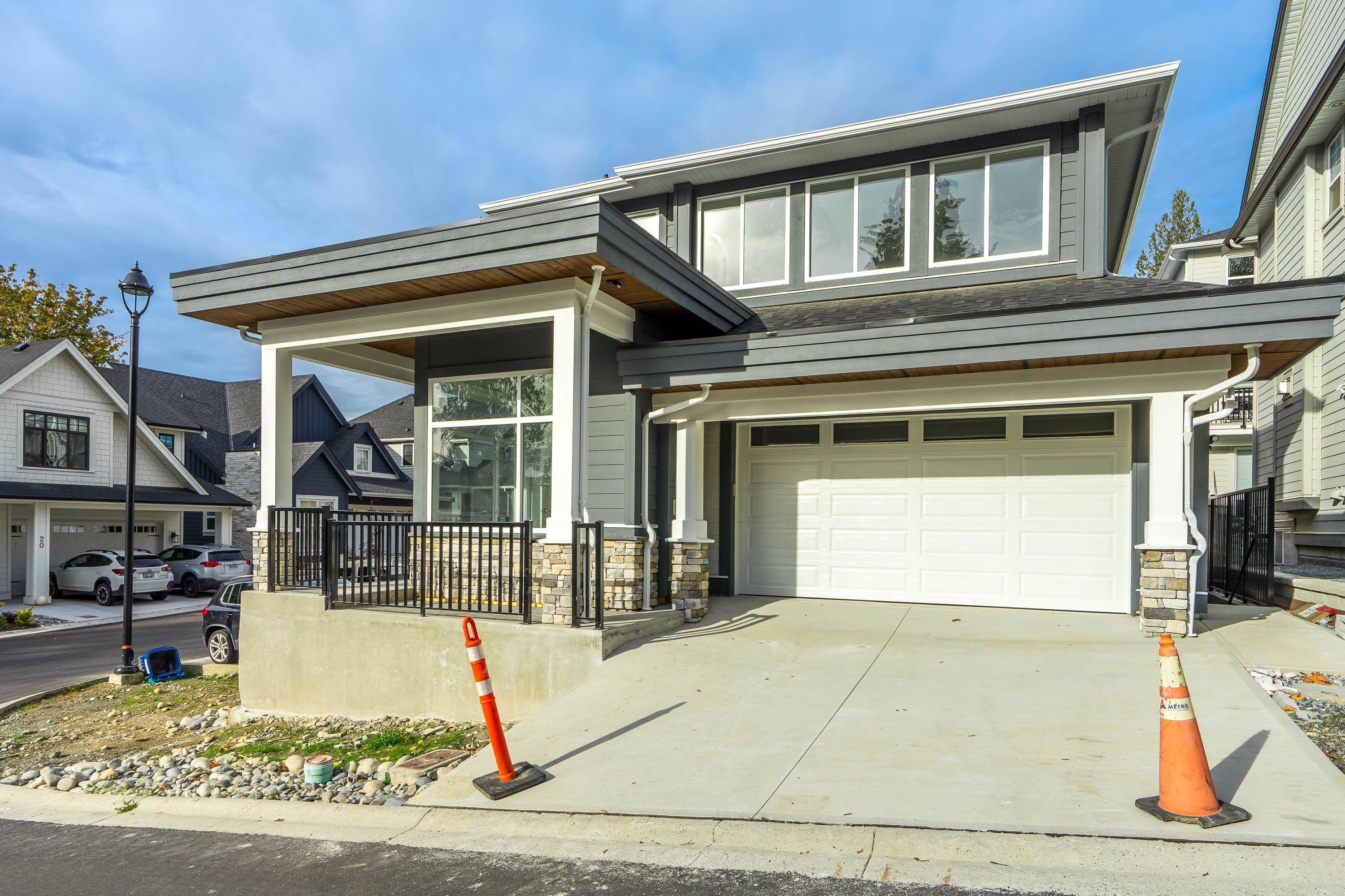 Main Photo: 34 4217 OLD CLAYBURN Road in Abbotsford: Abbotsford East House for sale in "SUNSET RIDGE" : MLS®# R2829879