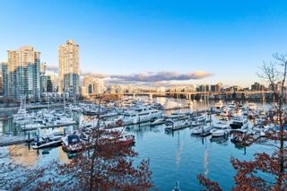 Photo 2: 317 1228 MARINASIDE Crescent in Vancouver: Yaletown Condo for sale (Vancouver West)  : MLS®# R2739469