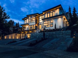Photo 2: 1043 GLACIER VIEW Place in Squamish: Garibaldi Highlands House for sale in "Garibaldi Highlands" : MLS®# R2711367
