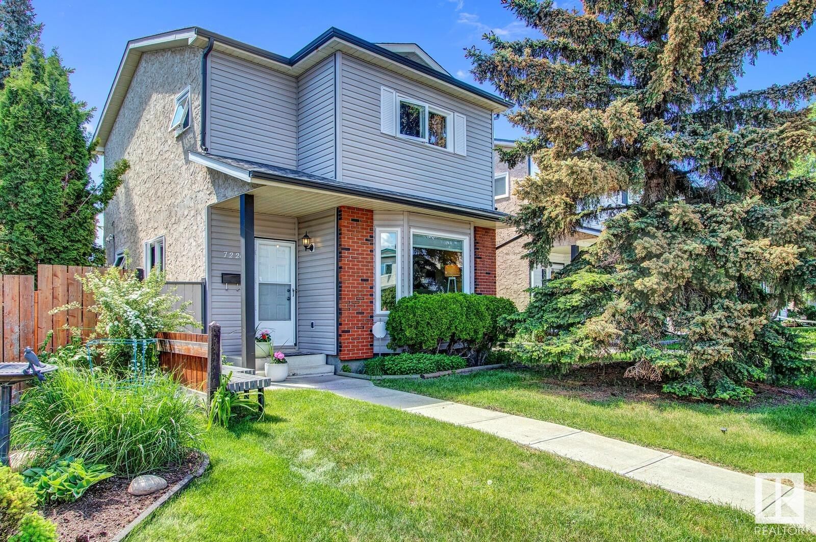 Main Photo: 7220 183B Street in Edmonton: Zone 20 House for sale : MLS®# E4301030