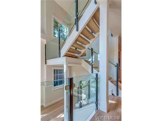 Photo 3: 1217 Hewlett Pl in VICTORIA: OB South Oak Bay House for sale (Oak Bay)  : MLS®# 700508