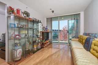 Photo 3: 305 2763 CHANDLERY Place in Vancouver: South Marine Condo for sale (Vancouver East)  : MLS®# R2416093