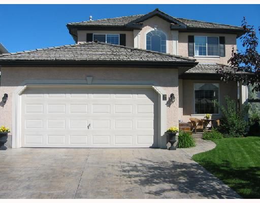 Main Photo:  in CALGARY: Douglasdale Estates Residential Detached Single Family for sale (Calgary)  : MLS®# C3300204