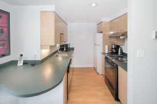 Photo 8: 2509 1008 CAMBIE Street in Vancouver: Yaletown Condo for sale in "Marina Pointe" (Vancouver West)  : MLS®# R2144316
