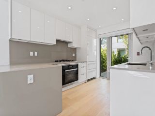 Photo 10: TH4 6322 CAMBIE Street, Vancouver