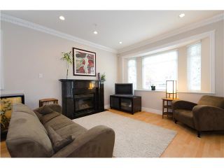 Photo 2: 1938 ADANAC Street in Vancouver: Hastings 1/2 Duplex for sale in "COMMERCIAL DRIVE" (Vancouver East)  : MLS®# V887660