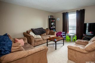 Photo 4: 231 233 Bowman Court in Saskatoon: Dundonald Residential for sale : MLS®# SK906007