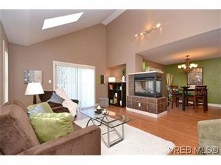 Photo 11: 3211 Ernhill Pl in VICTORIA: La Walfred Row/Townhouse for sale (Langford)  : MLS®# 590123