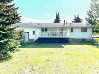 Photo 2: 13 Saskatchewan Drive in Battleford: West Park Residential for sale : MLS®# SK905865