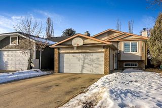 Photo 2: 57 Riverside Crescent SE in Calgary: Riverbend Detached for sale : MLS®# A2020470