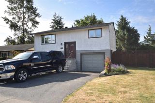 Photo 3: 17048 60 Avenue in Surrey: Cloverdale BC House for sale (Cloverdale)  : MLS®# R2186749