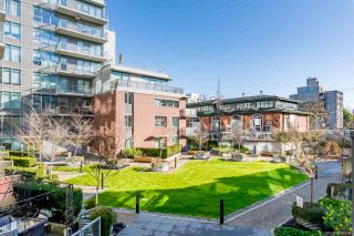 Photo 15: 206 251 E 7TH Avenue in Vancouver: Mount Pleasant VE Condo for sale in "District" (Vancouver East)  : MLS®# R2443940