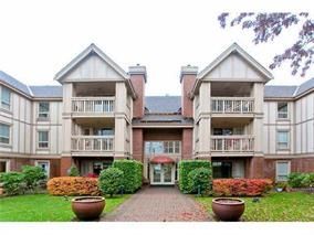 Main Photo: 215 843 22ND Street in West Vancouver: Dundarave Condo for sale in "Tudor Gardens" : MLS®# R2073947