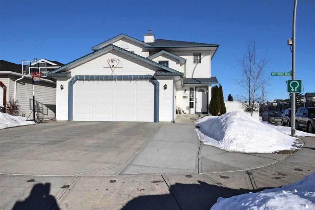 Main Photo: 794 Applewood Drive SE in Calgary: Applewood Park Detached for sale : MLS®# A1074131