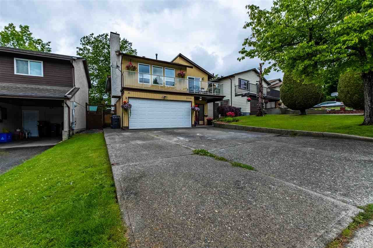 Main Photo: 2330 WAKEFIELD Drive in Langley: Langley City House for sale : MLS®# R2586582