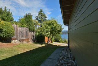 Photo 17: 591 GIBSONS Way in Gibsons: Gibsons & Area House for sale (Sunshine Coast)  : MLS®# R2749821