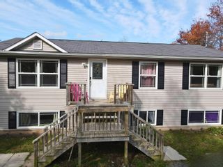 Photo 1: 64 McKenzie Lane in Mount Uniacke: 105-East Hants/Colchester West Residential for sale (Halifax-Dartmouth)  : MLS®# 202321904