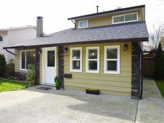 Photo 3: 1275 BLUFF Drive in Coquitlam: River Springs House for sale : MLS®# R2040184