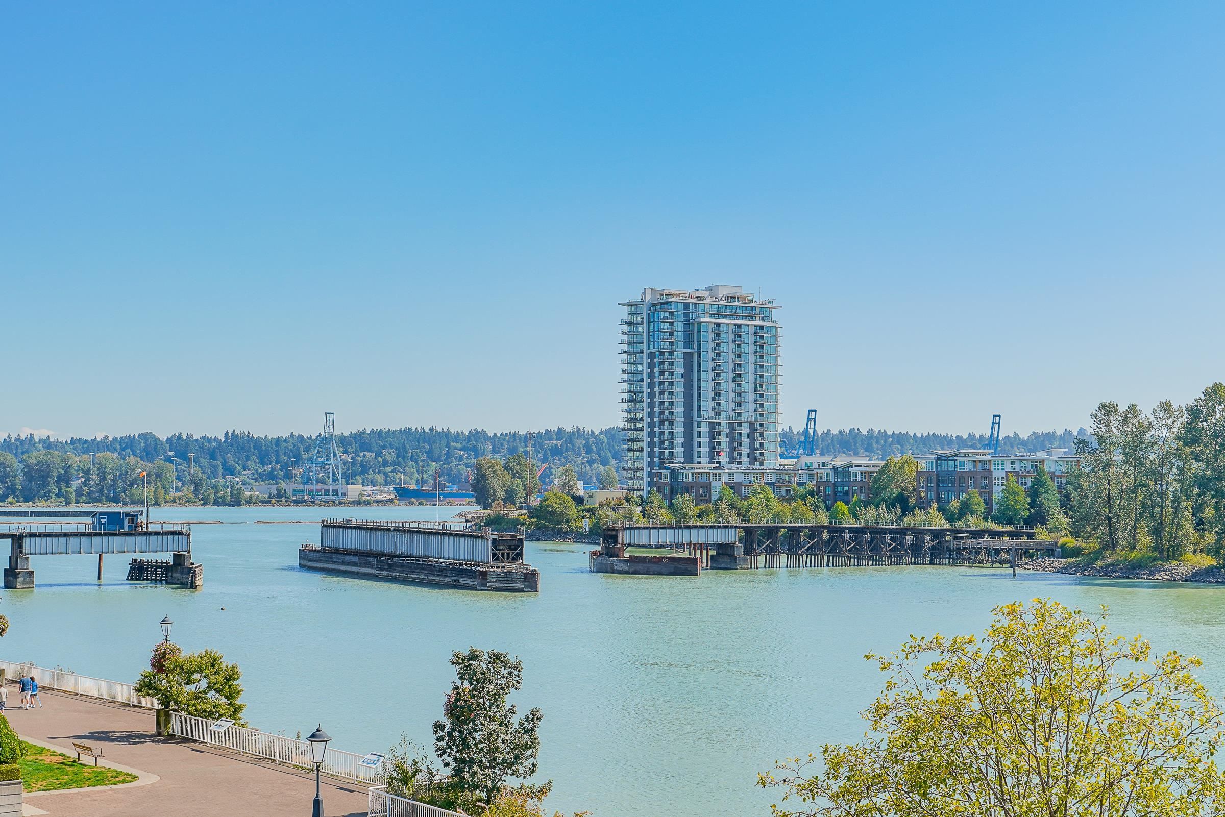 Main Photo: 409 6 RENAISSANCE Square in New Westminster: Quay Condo for sale in "The Rialto" : MLS®# R2614234