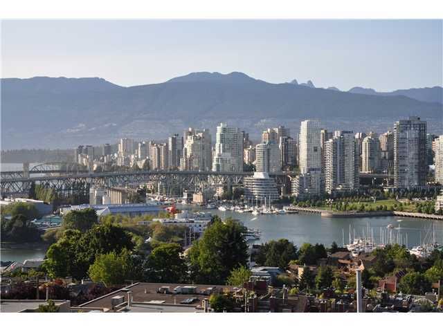 Main Photo: 808 1068 W BROADWAY in Vancouver: Fairview VW Condo for sale in "THE ZONE" (Vancouver West)  : MLS®# V852760