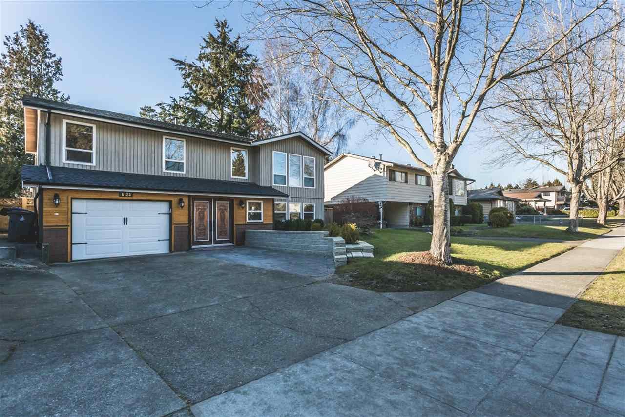 Main Photo: 6123 172 Street in Surrey: Cloverdale BC House for sale (Cloverdale)  : MLS®# R2137014