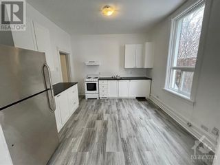 Photo 2: 466 O'CONNOR STREET UNIT#1A in Ottawa: House for rent : MLS®# 1387037