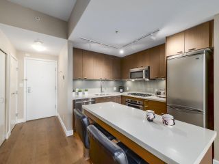 Photo 6: 301 531 BEATTY Street in Vancouver: Downtown VW Condo for sale in "METROLIVING" (Vancouver West)  : MLS®# R2506076