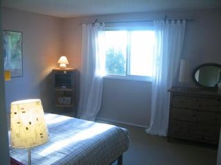 Photo 10: Elegant 4 Bedroom Two Storey