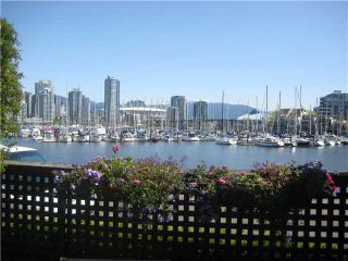 Photo 3: 816 MILLBANK in Vancouver: False Creek Townhouse for sale in "HEATHER POINTE" (Vancouver West)  : MLS®# V946846