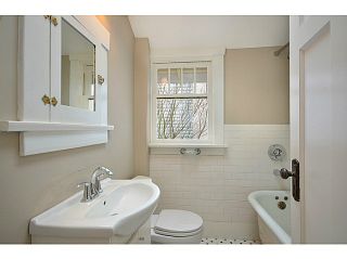 Photo 7: 442 E 15TH Avenue in Vancouver: Mount Pleasant VE House for sale (Vancouver East)  : MLS®# V1075242
