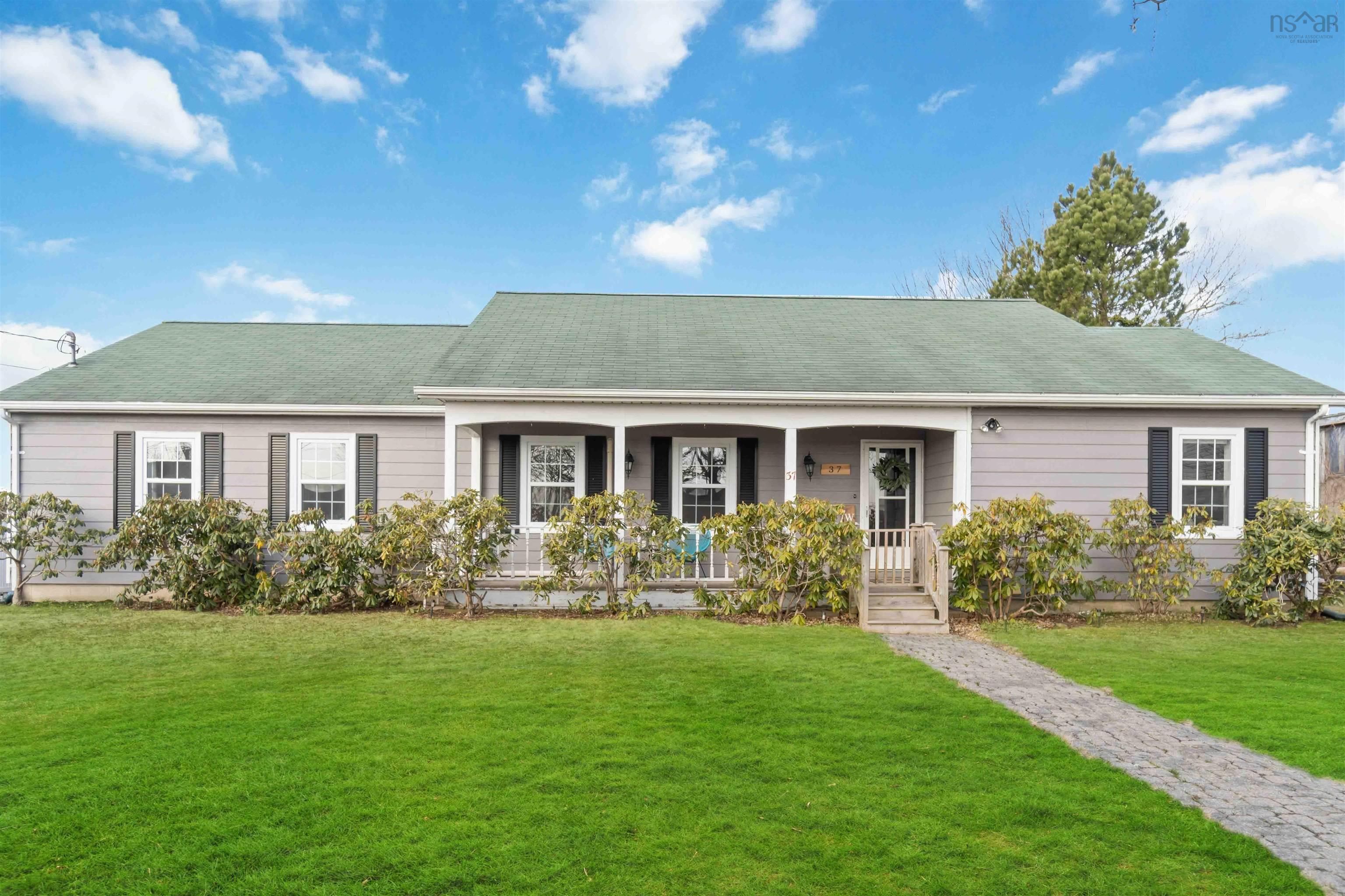 Main Photo: 37 Montague Row in Digby: Digby County Residential for sale (Annapolis Valley)  : MLS®# 202305968