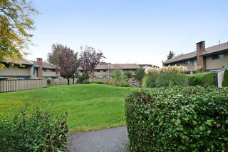 Photo 26: 65 5850 177B STREET in Surrey: Cloverdale BC Townhouse for sale (Cloverdale)  : MLS®# R2723573