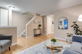 Photo 5: 530 Queenston Gardens SE in Calgary: Queensland Row/Townhouse for sale : MLS®# A2130414