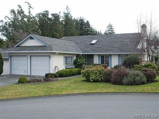 Photo 1: 1190 Maplegrove Pl in VICTORIA: SE Sunnymead House for sale (Saanich East)  : MLS®# 602312