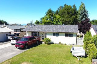 Photo 1: 2221 Eardley Rd in Campbell River: CR Willow Point House for sale : MLS®# 879812