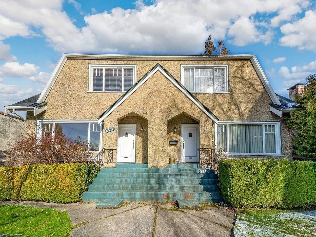 Main Photo: 2571 W 16TH Avenue in Vancouver: Kitsilano House for sale (Vancouver West)  : MLS®# R2762700