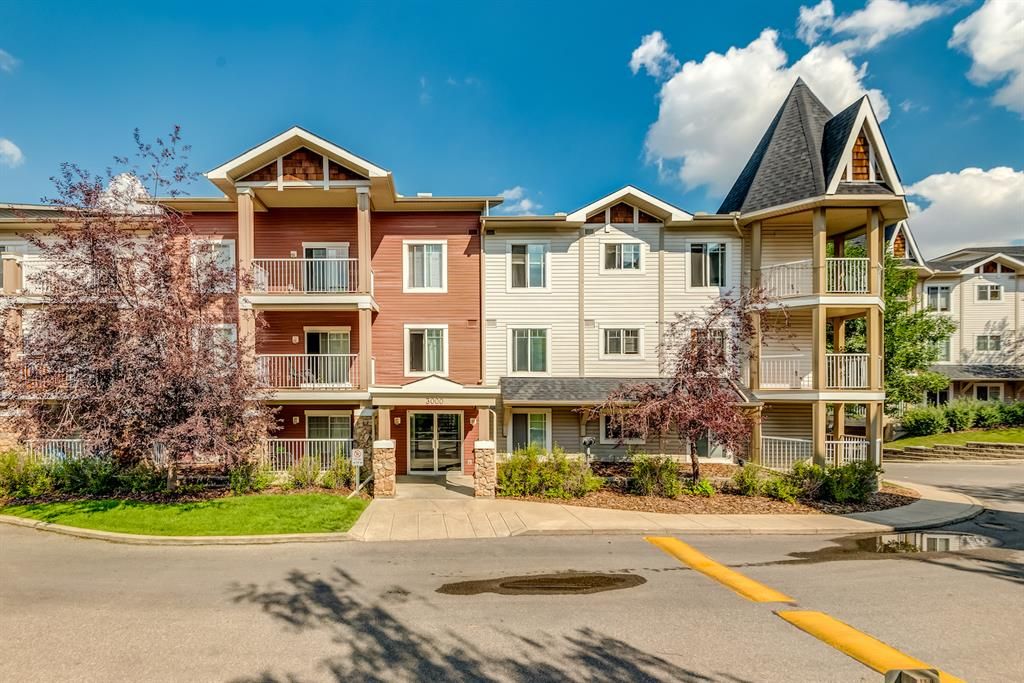 Main Photo: 3216 70 Panamount Drive NW in Calgary: Panorama Hills Apartment for sale : MLS®# A2000151
