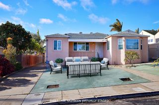 Photo 1: POINT LOMA House for sale : 3 bedrooms : 3211 Garrison St in San Diego