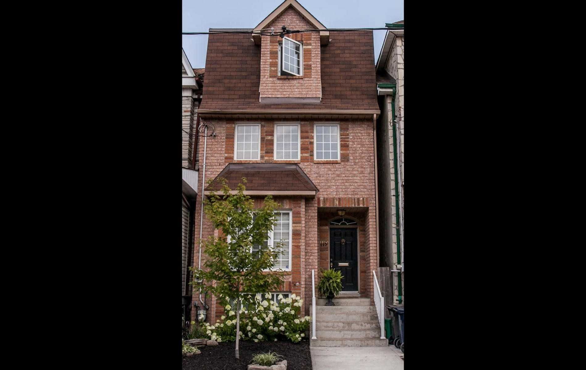 Main Photo: 119 Carlaw Avenue in Toronto: South Riverdale House (3-Storey) for lease (Toronto E01)  : MLS®# E4386176