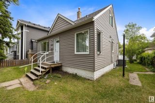Photo 2: 8739 85 Avenue in Edmonton: Zone 18 House for sale : MLS®# E4392940