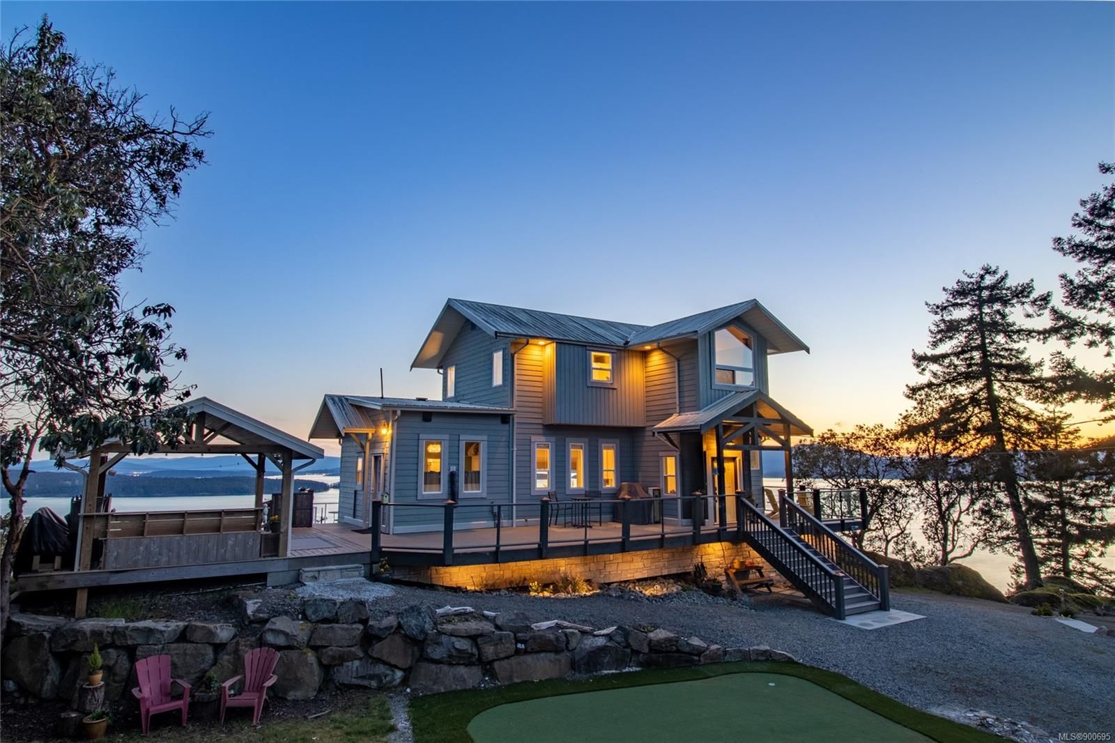 Main Photo: 5805 Pirates Rd in Pender Island: GI Pender Island House for sale (Gulf Islands)  : MLS®# 900695