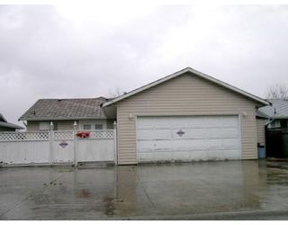 Main Photo: 22920 ABERNETHY LN in Maple Ridge: House for sale : MLS®# V683015
