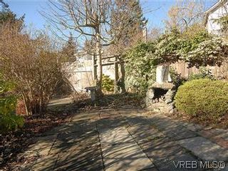Photo 18: 669 Pine St in VICTORIA: VW Victoria West House for sale (Victoria West)  : MLS®# 560025