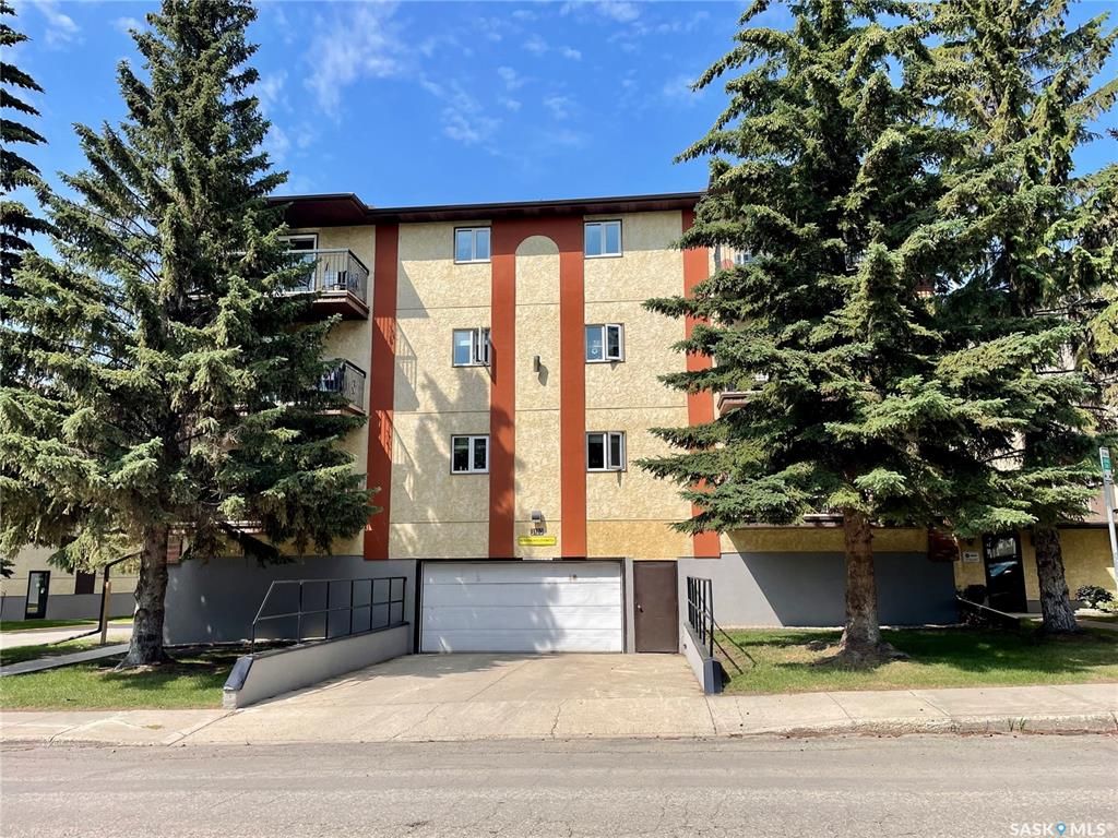 Main Photo: 108 3120 Louise Street in Saskatoon: Nutana S.C. Residential for sale : MLS®# SK904446