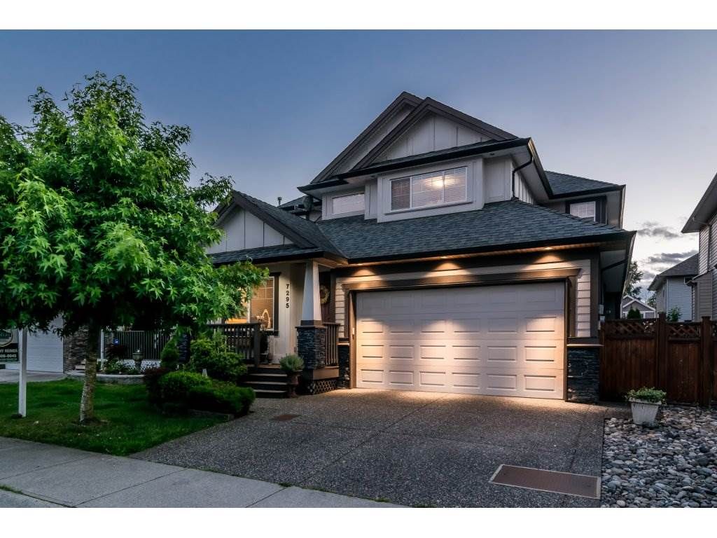 Main Photo: 7295 196A Street in Langley: Willoughby Heights House for sale in "WILLOUGHBY" : MLS®# R2179589